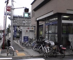 13みずほ銀行成城支店.jpg