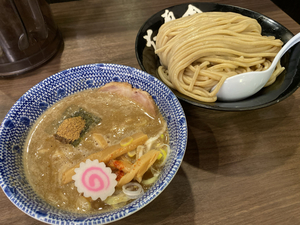 45261776-CAD3-454D-8A5C-8EA5FB22AC65.jpg